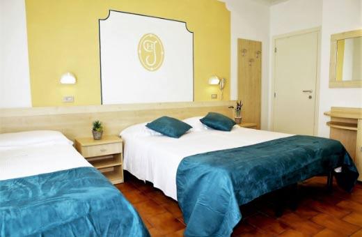 hotelnewjolierimini en rooms 004